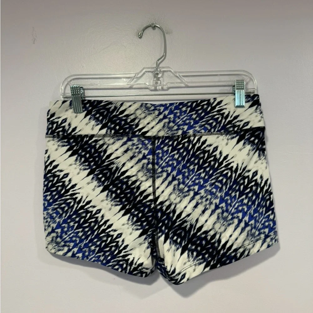 Blue white and black patterned athleta mini‎ spandex